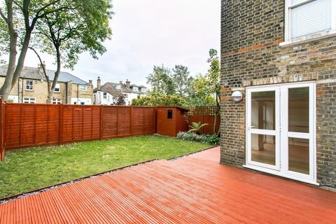 3 bedroom apartment to rent, Palace Road, Lambeth SW2