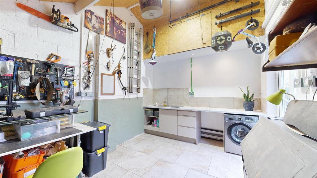 Gardeners Place 67, Utility Room.jpg