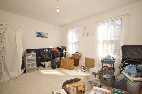 2 bedroom terraced house for sale, Avenue Road, Ramsgate, Kent, CT11