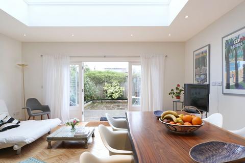 3 bedroom detached house to rent, Pangbourne Avenue, London, W10
