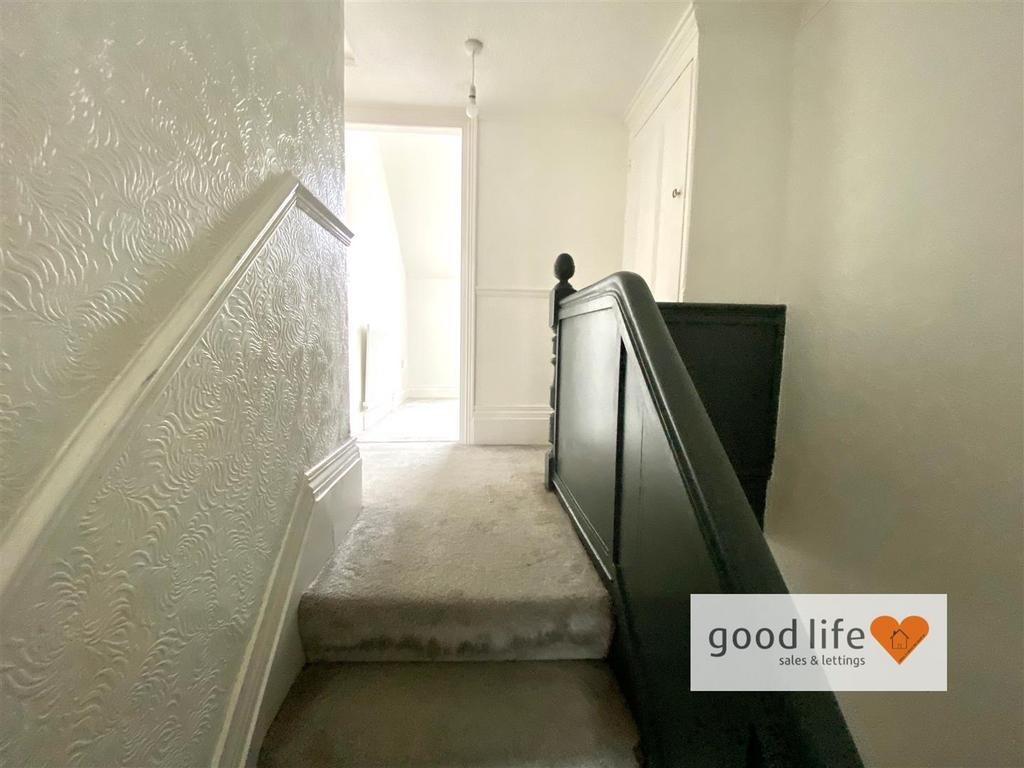 20251015 095002607 i OS9sydenhamterrace.jpg