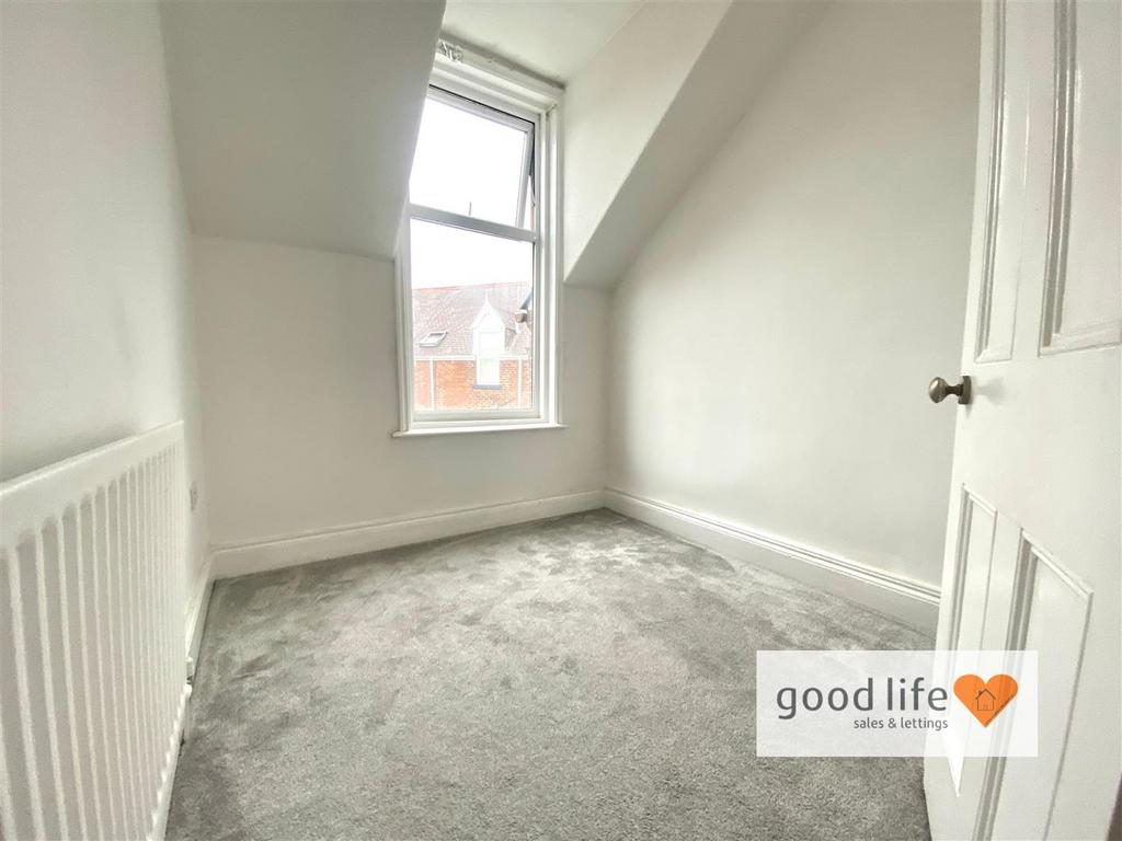 20251015 095011386 i OS9sydenhamterrace.jpg