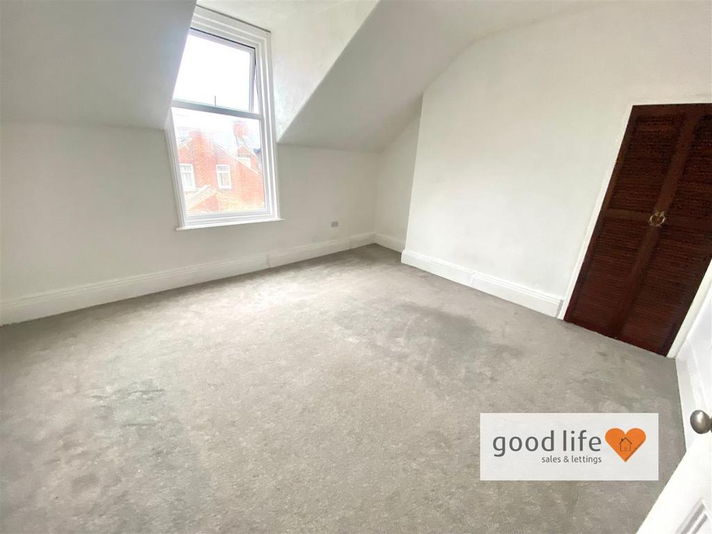 20251015 095017218 i OS9sydenhamterrace.jpg