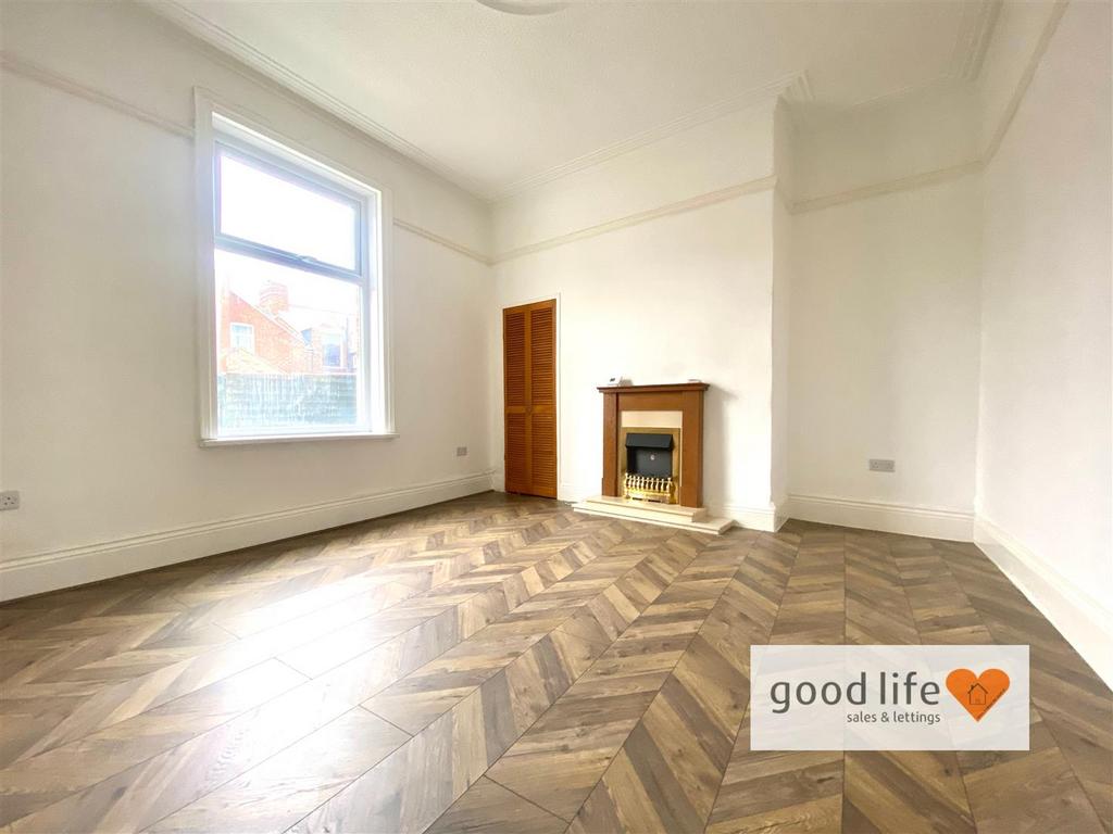 20251015 094836210 i OS9sydenhamterrace.jpg
