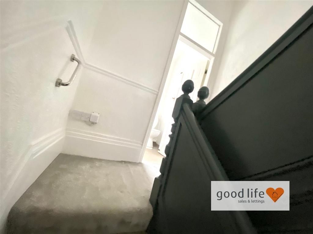 20251015 094946057 i OS9sydenhamterrace.jpg