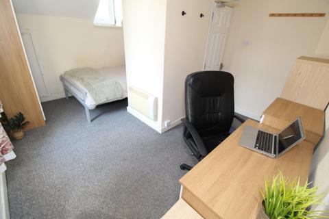 4 bedroom semi-detached house for sale, Dunkirk Road, Nottingham NG7