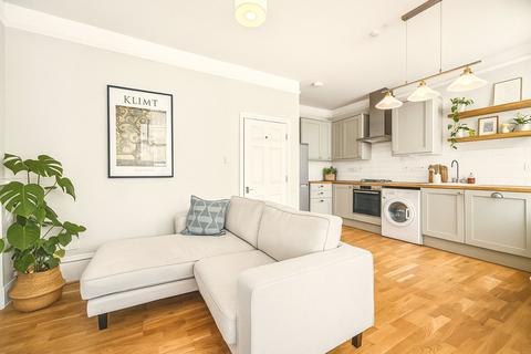 2 bedroom apartment to rent, Trent Road, London, SW2