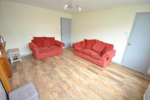 3 bedroom semi-detached house for sale, Grampian Way, Thorne