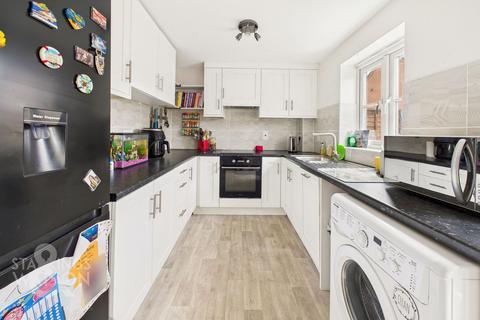 3 bedroom townhouse for sale, Rose Terrace, Diss