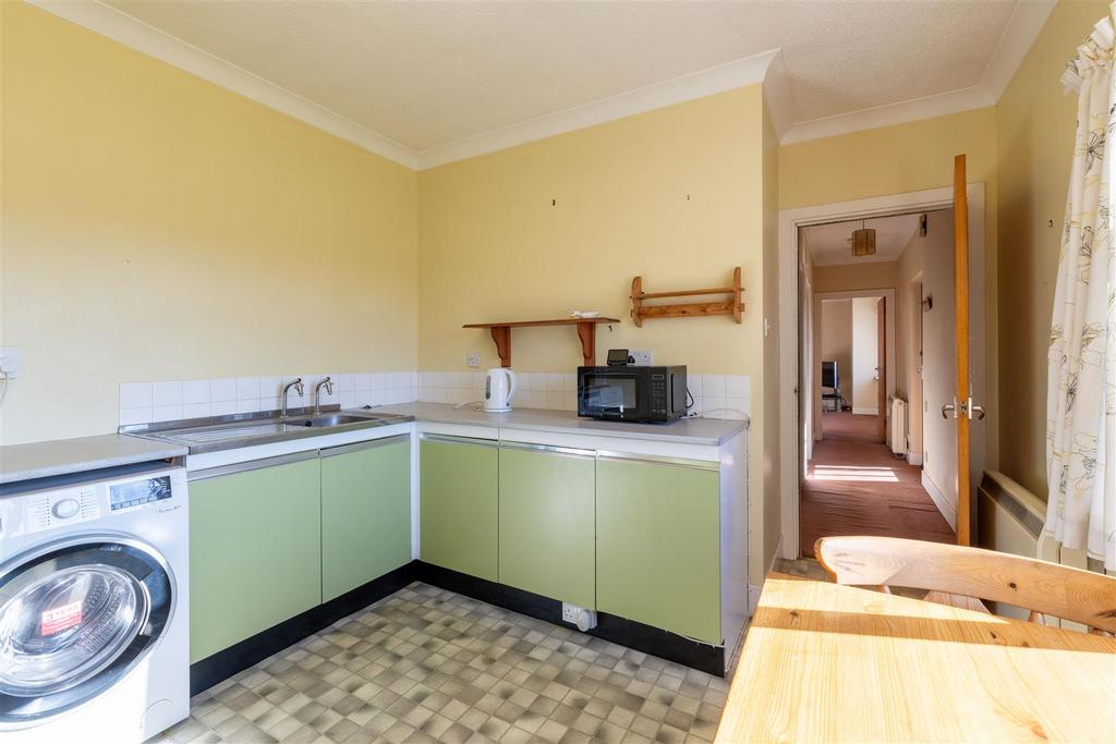 9 Saucher Village Kinrossie-27.jpg