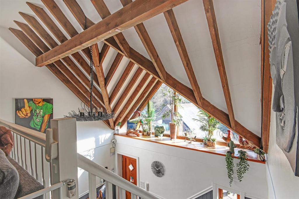 10 C - Snug Area.jpg