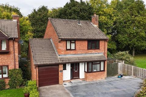 undefined, Rose Close, Tiverton EX16