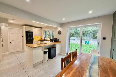 undefined, Rose Close, Tiverton EX16