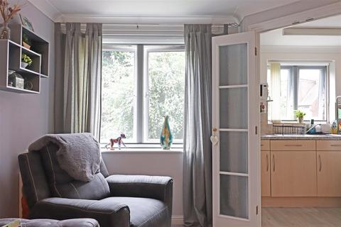 1 bedroom retirement property for sale, Linkfield Lane, Redhill