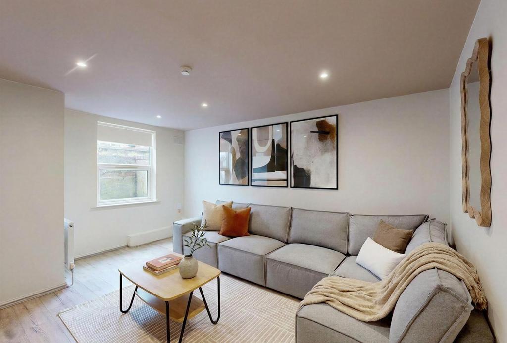 House in Leeds, Headingley Hill, Hyde Park - View 4
