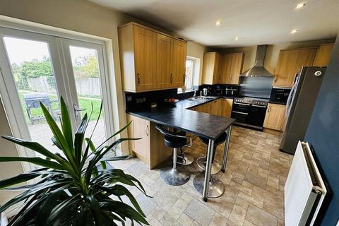 4 bedroom detached house for sale, Park Avenue, Barlow, Selby