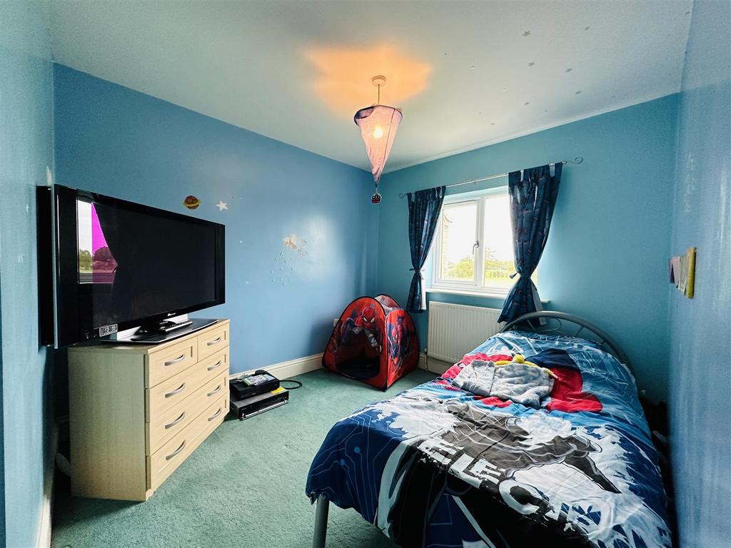 Bed 3.