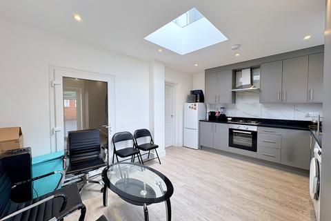 undefined, Hadley Gardens, Southall, Greater London, UB2