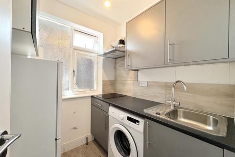 undefined, Hadley Gardens, Southall, Greater London, UB2