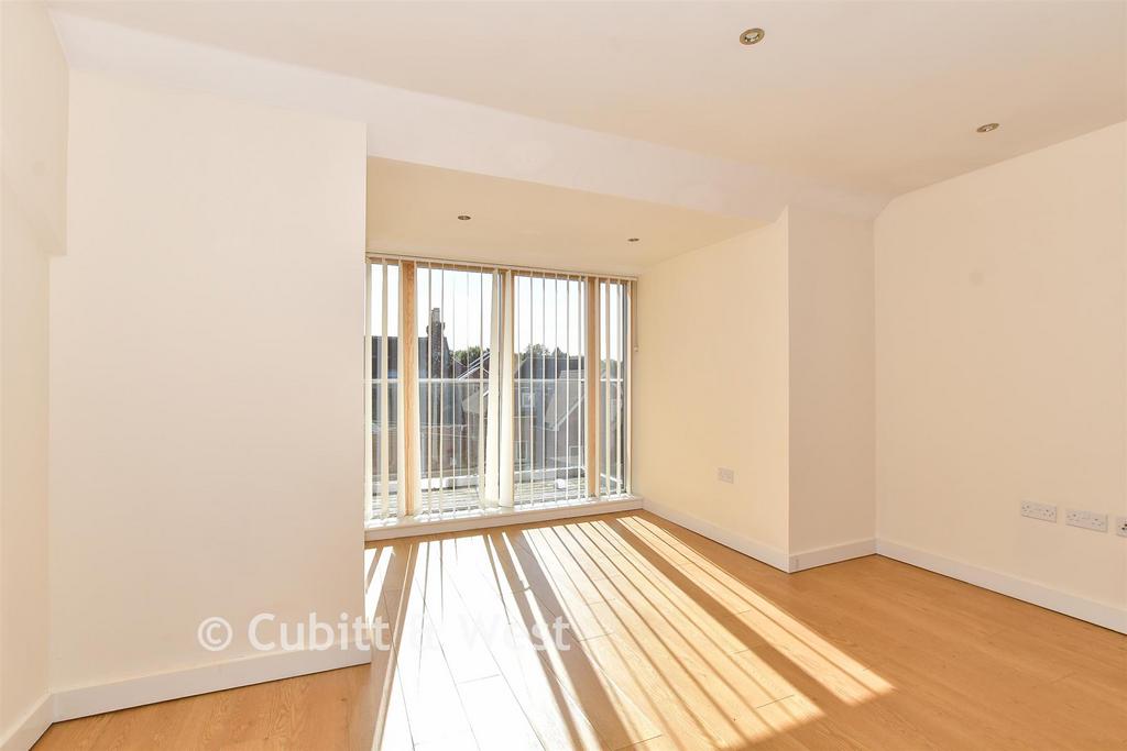 Lounge/Kitchen