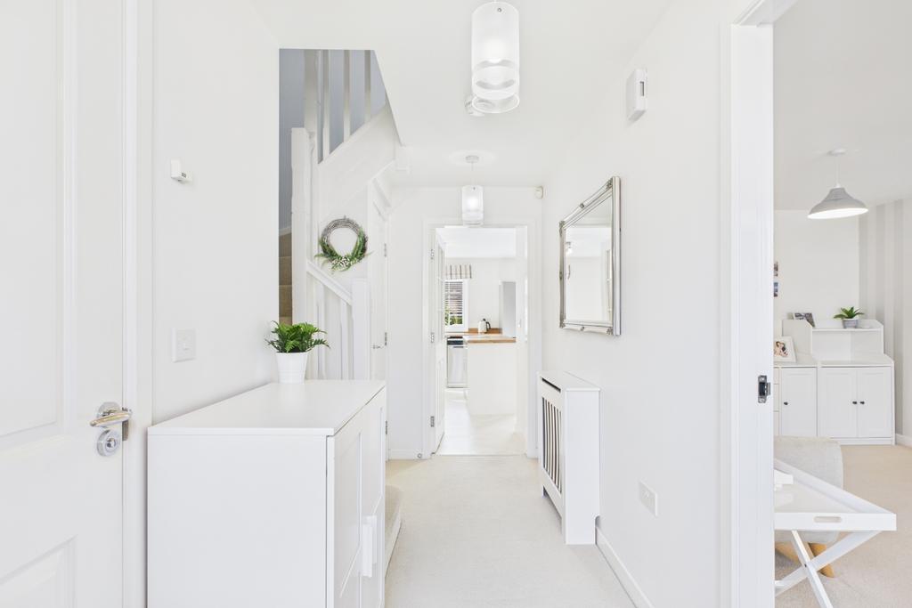 Welcoming and elegant entrance hall