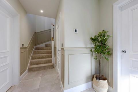 3 bedroom semi-detached house for sale, Kendrick Avenue, Wilton Park, Beaconsfield, Buckinghamshire, HP9