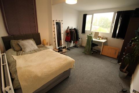 5 bedroom house to rent, Kelso Road, Leeds LS2