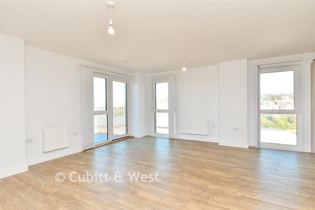 Lounge/ Dining Area