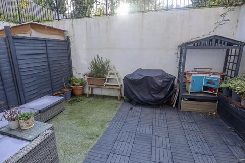 undefined, Windmill Road, Croydon