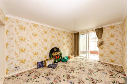 2 bedroom semi-detached house for sale, Cambrian Drive, Rhos on Sea, Colwyn Bay, Conwy, LL28