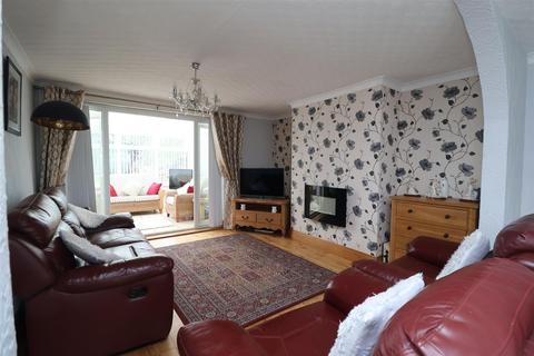 3 bedroom semi-detached house for sale, Ramsden Crescent, Worksop S81
