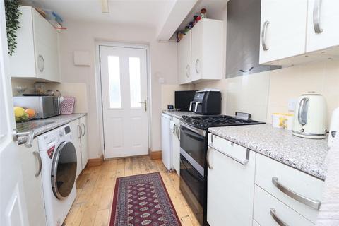 3 bedroom semi-detached house for sale, Ramsden Crescent, Worksop S81