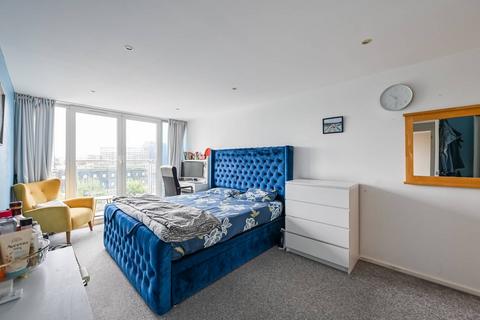 Western Gateway, Docklands, London, E16