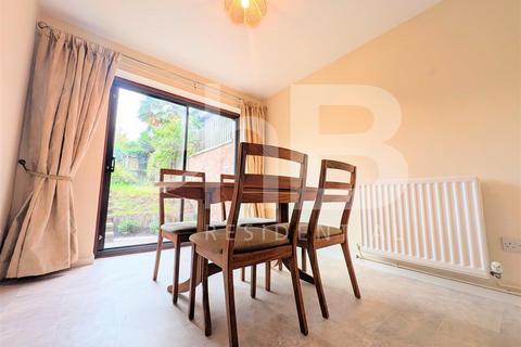 undefined, Priory Road, Warwick