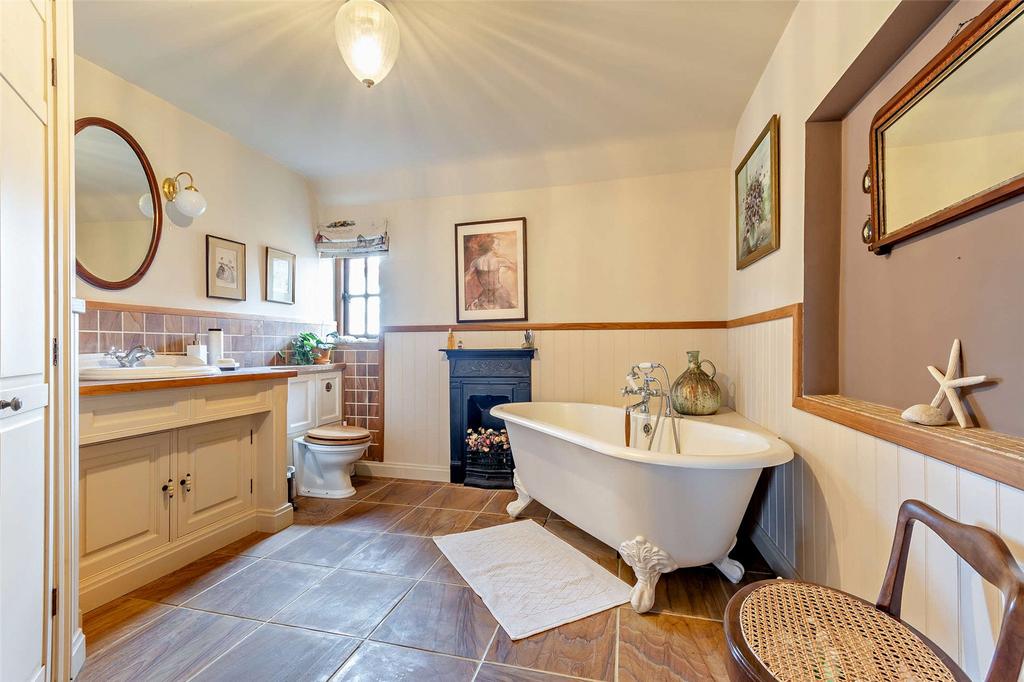Large En-Suite