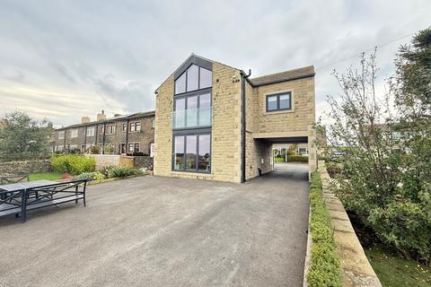 3 bedroom detached house for sale, Heath Hill Road, Halifax HX2
