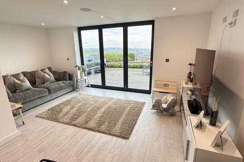 3 bedroom detached house for sale, Heath Hill Road, Halifax HX2