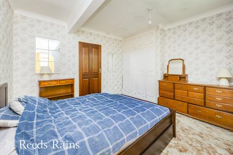 3 bedroom bungalow for sale, Davidson Avenue, Cheshire CW12