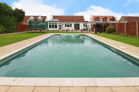 undefined, Egerton Gardens, Ilford IG3