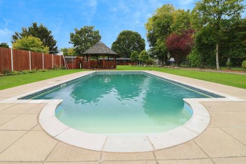 undefined, Egerton Gardens, Ilford IG3