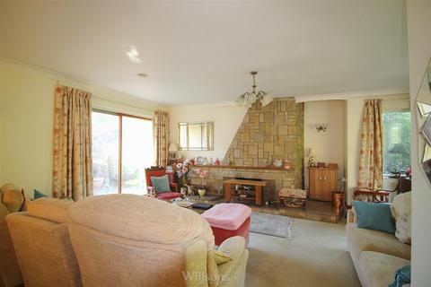 3 bedroom detached bungalow for sale, Lincoln Road, Skegness