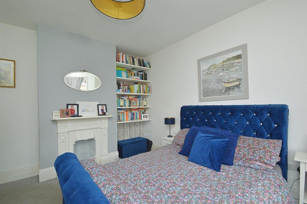 Resized Bed1c.jpg