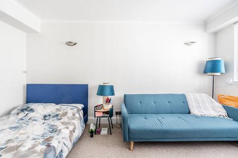 Studio to rent, Sloane Avenue, Chelsea, London, SW3