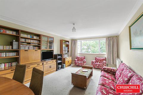 2 bedroom flat for sale, Selworthy Close, Wanstead