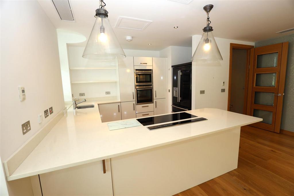 Kitchen.JPG