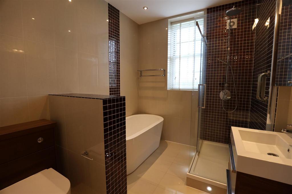En suite 1 .JPG