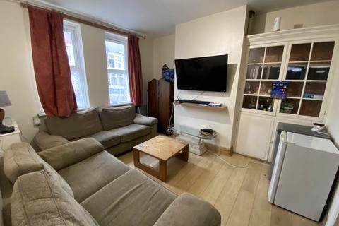 5 bedroom house to rent, Gelligaer Street, Cathays, Cardiff