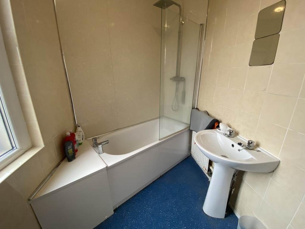 Bathroom 2