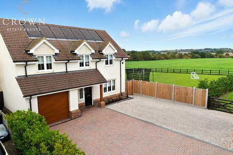 4 bedroom detached house for sale, Old Bell Lane, Rettendon Common, Chelmsford