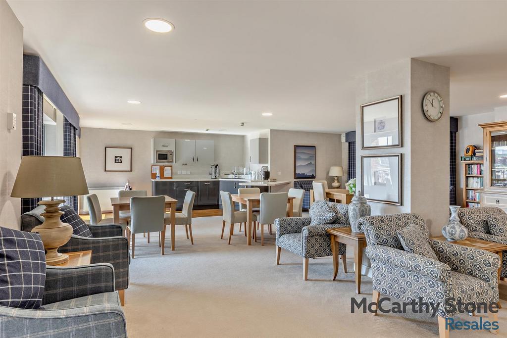 Homeowners Lounge